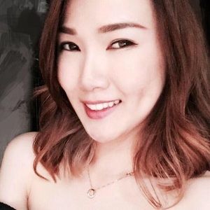 Meet your Posher, Nicole